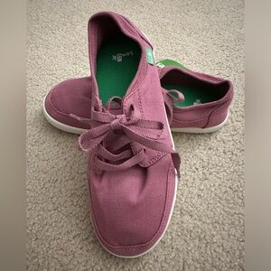 Sanuk youth Lil Vagabond Sneakers big kids BNWT